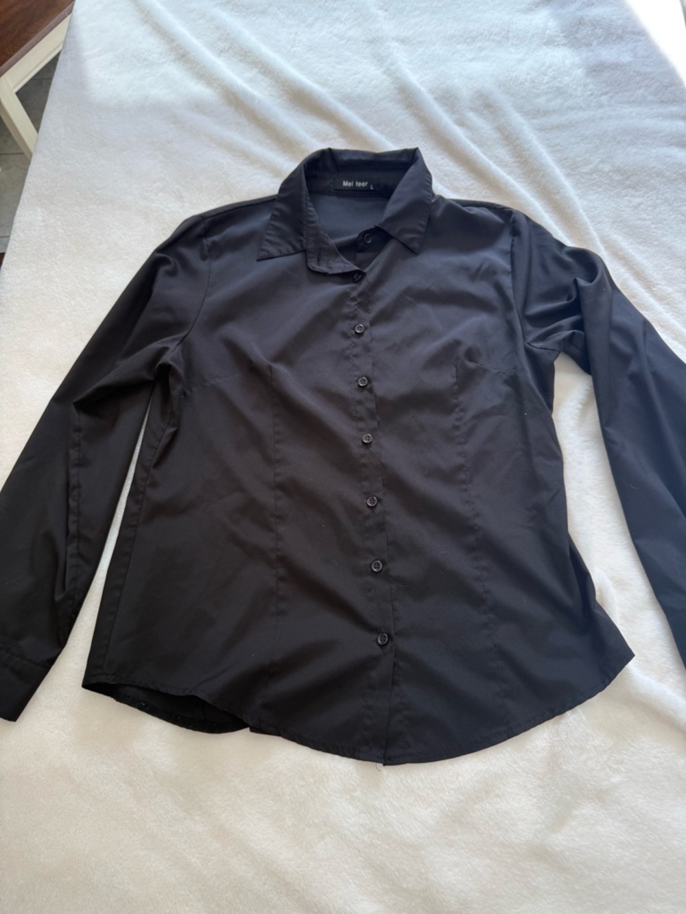 Women’s Wrinkle Free Black Button-Up Dress Shirt